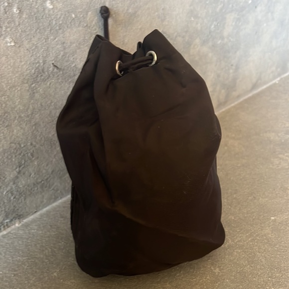 Designer Prada nylon bucket pouch bag! - Picture 5 of 14